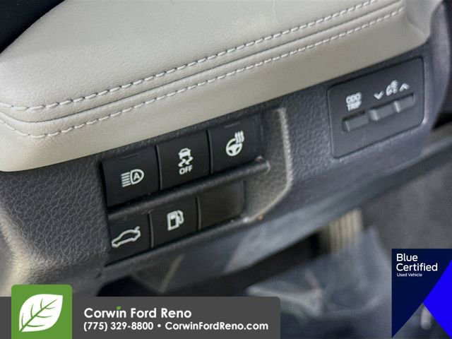 Used 2021 Toyota Avalon Limited FWD image 13