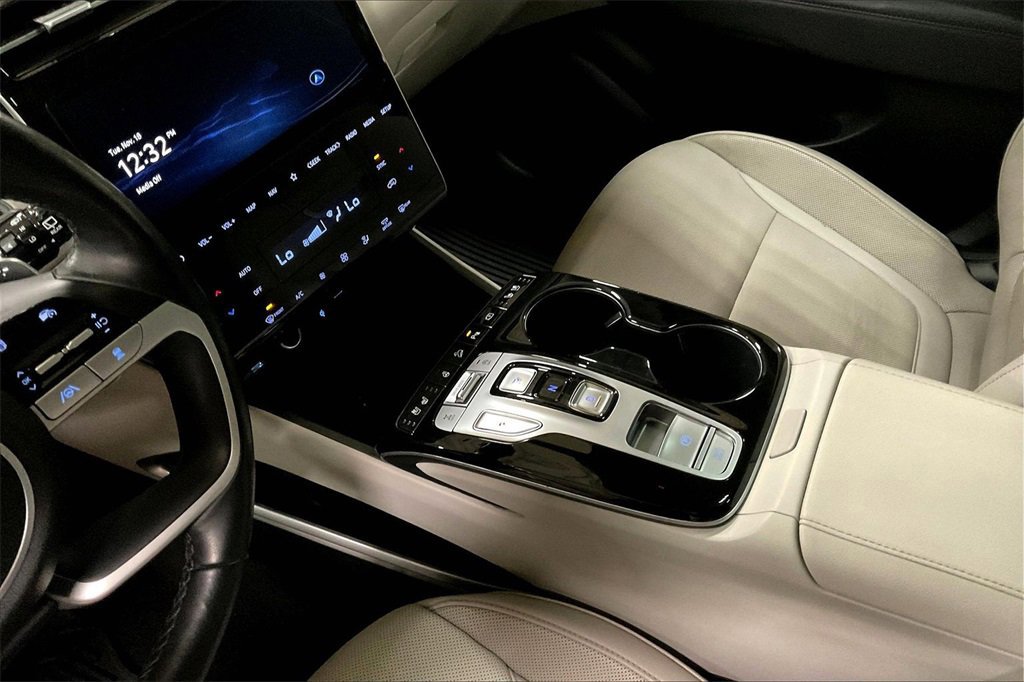 Used 2024 Hyundai Tucson Limited image 16