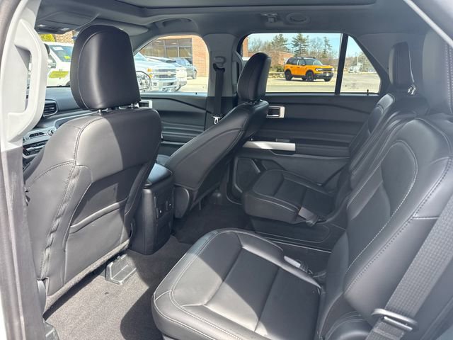 Certified 2023 Ford Explorer XLT w/ Equipment Group 202A image 11