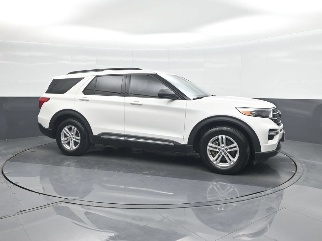 Certified 2023 Ford Explorer XLT w/ Equipment Group 202A RWD image 11