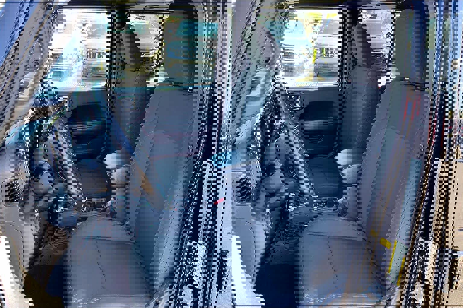 Used 2022 Jeep Gladiator Sport image 10