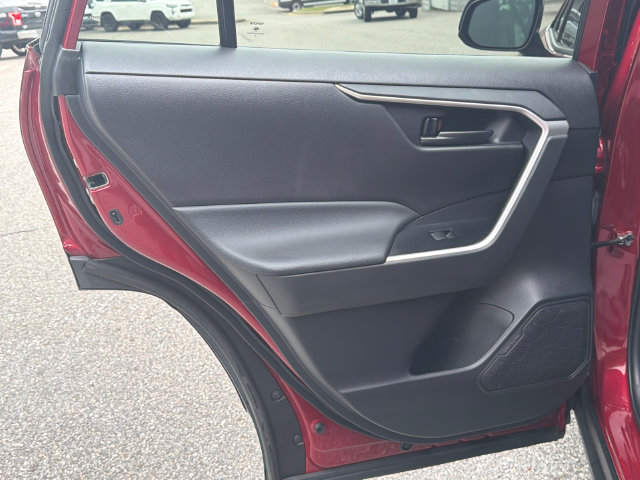 Used 2022 Toyota RAV4 LE FWD image 23