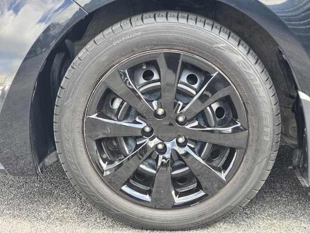 Used 2025 Toyota Corolla LE image 10