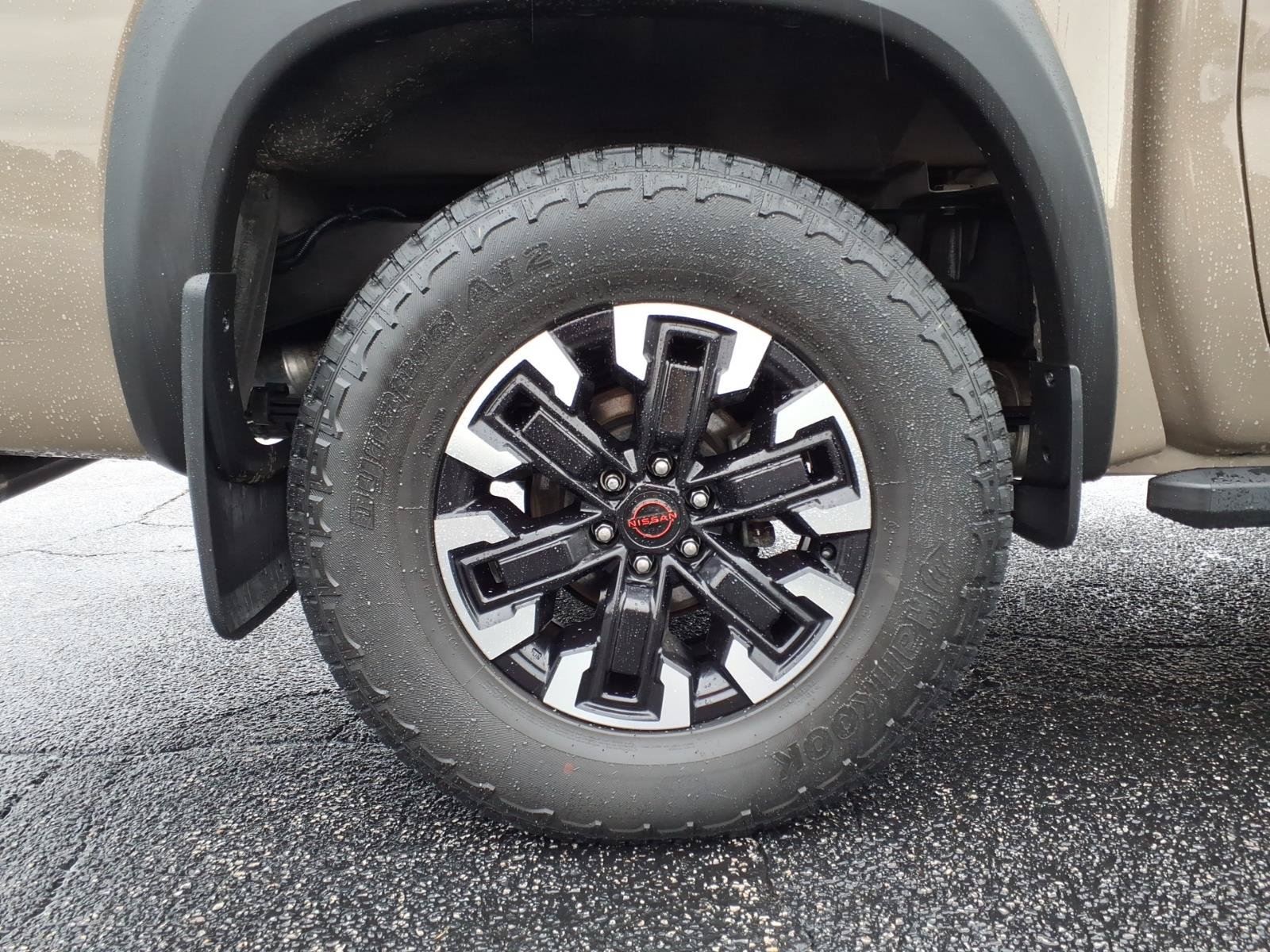 Used 2022 Nissan Frontier PRO-4X w/ Off-Road Protection Package AWD/4WD image 10