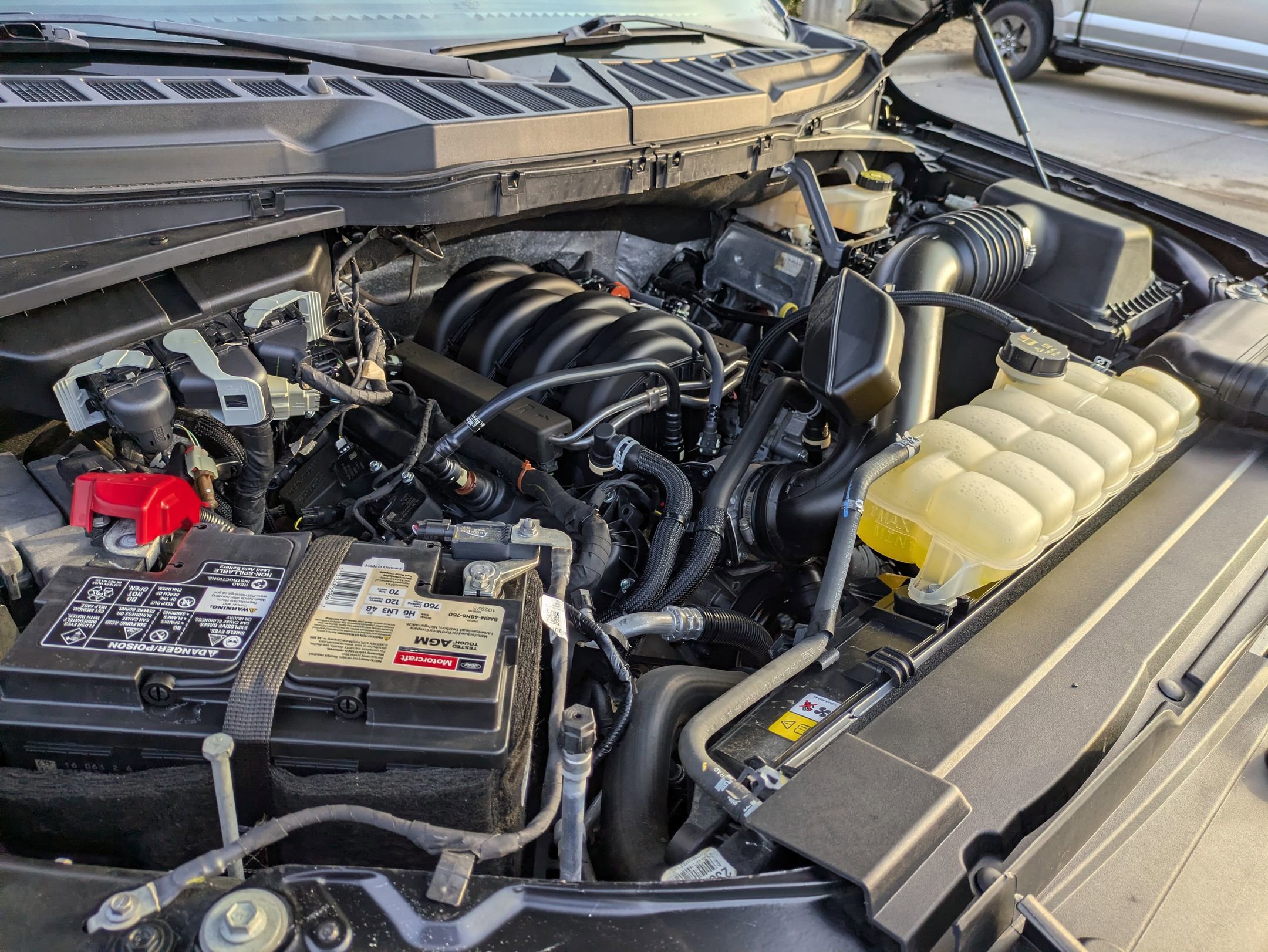 Certified 2022 Ford F150 XLT w/ Equipment Group 302A High image 45