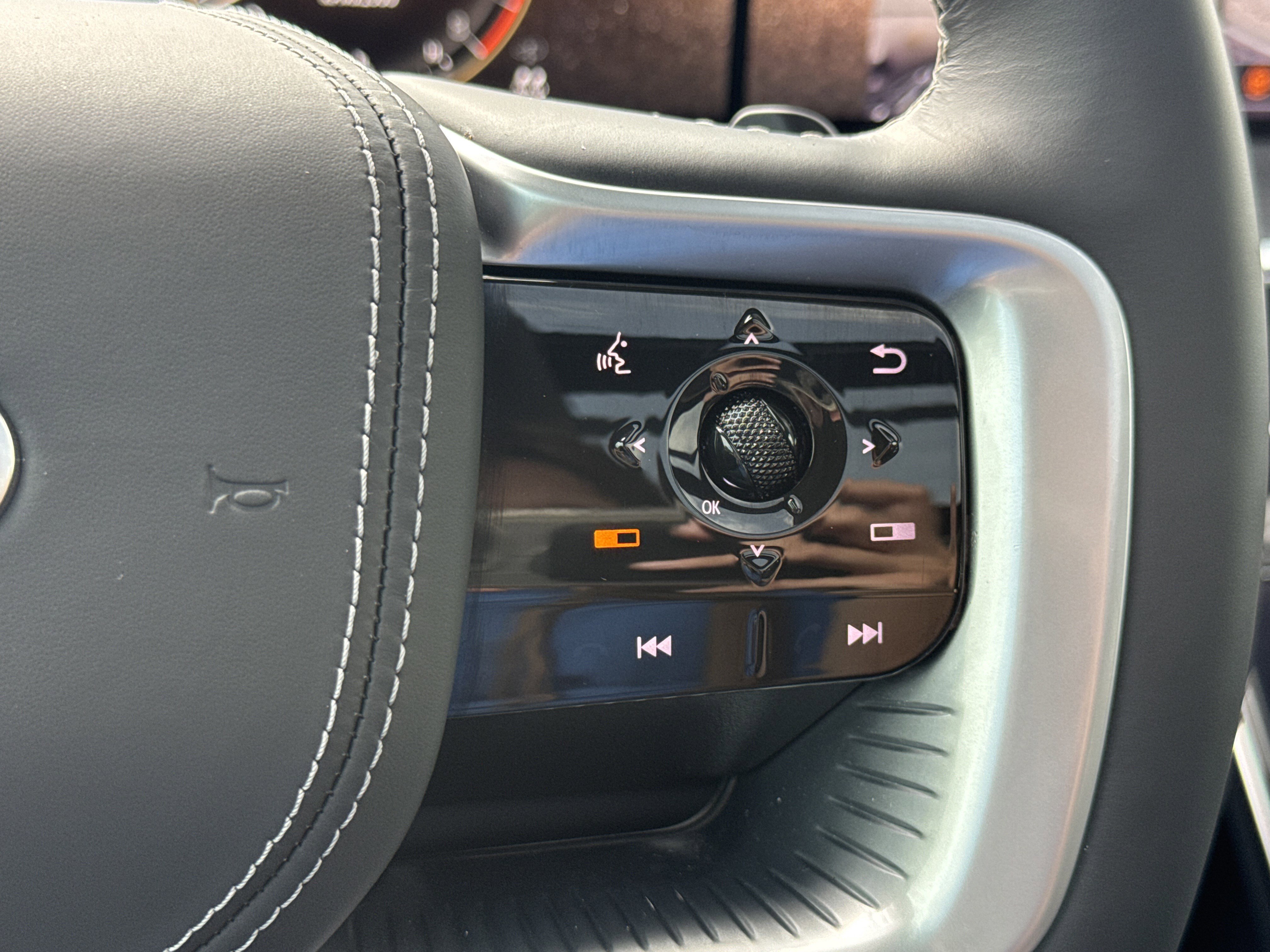 Used 2025 INFINITI QX80 Sensory w/ Exterior Package AWD/4WD image 17