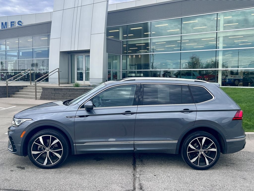 Used 2022 Volkswagen Tiguan SEL R-Line AWD/4WD image 3