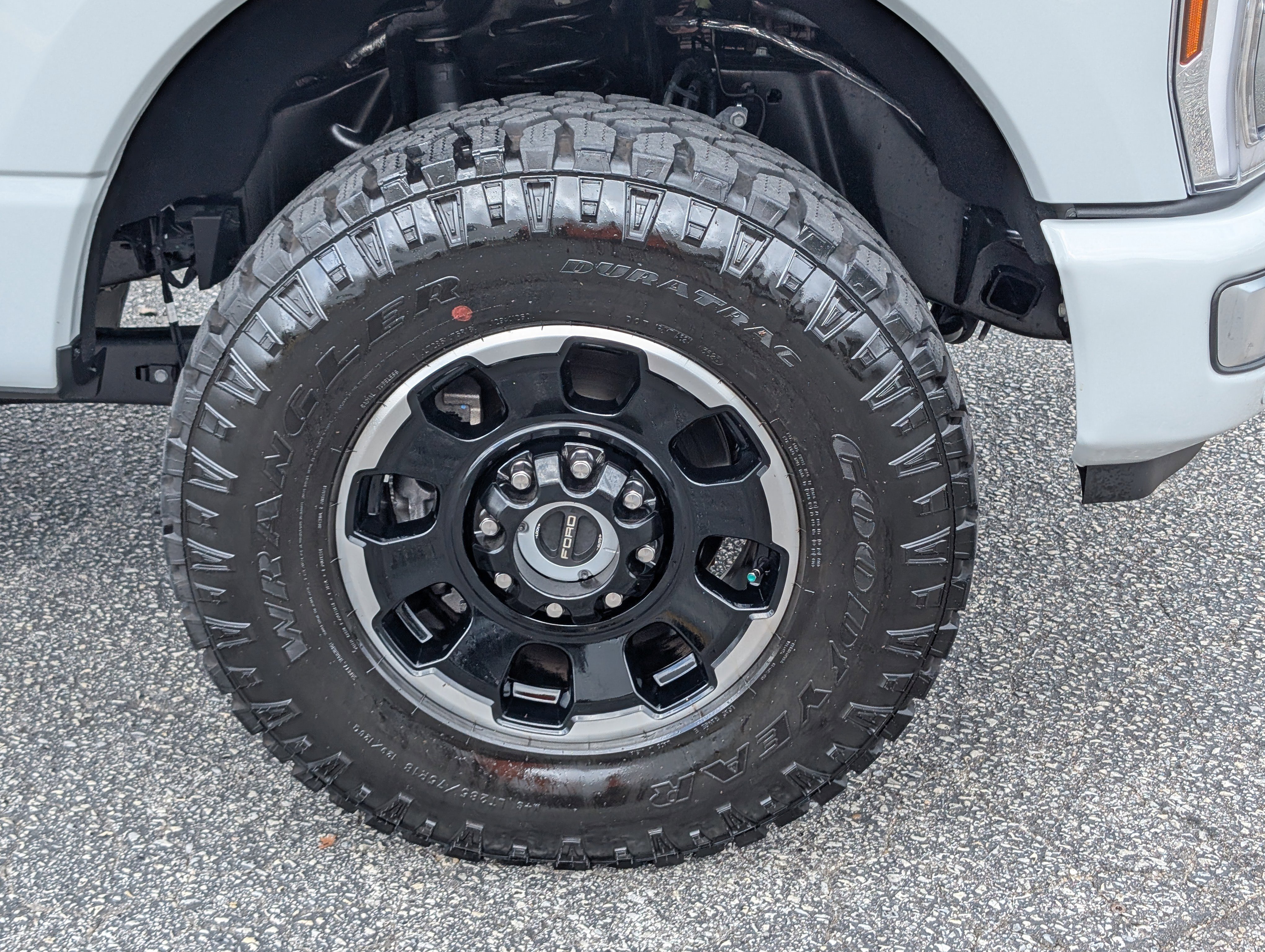 Certified 2026 Ford F250 Platinum w/ Platinum Plus Package AWD/4WD image 7