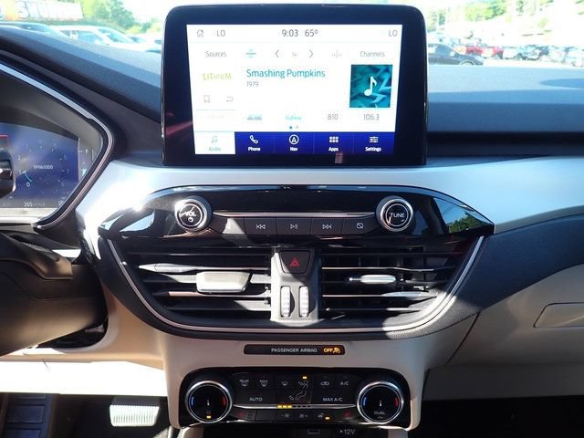 Certified 2022 Ford Escape SEL w/ Technology Package AWD/4WD image 15