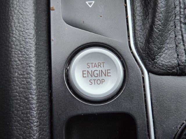 Used 2020 Volkswagen Atlas Cross Sport SEL AWD/4WD image 20