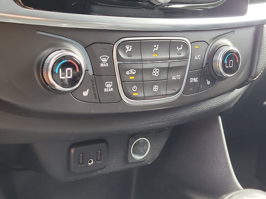 Used 2019 Chevrolet Traverse LT FWD image 24