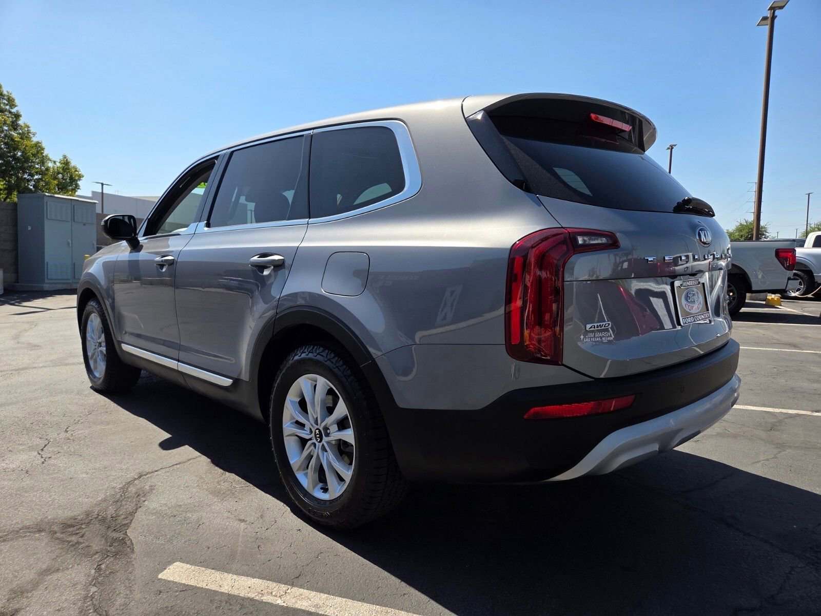 Used 2021 Kia Telluride LX AWD/4WD image 4