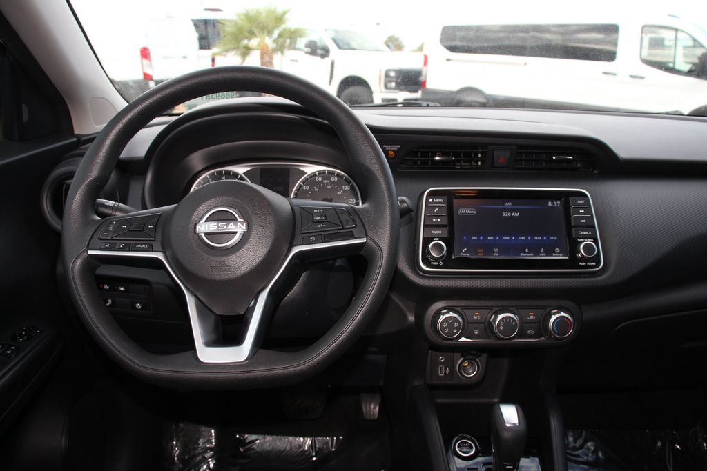 Used 2022 Nissan Kicks S FWD image 17