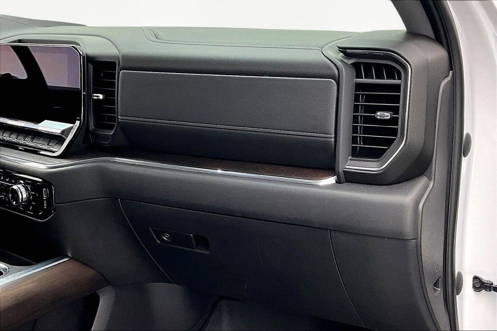 Used 2024 GMC Sierra 1500 SLT w/ SLT Premium Package image 17