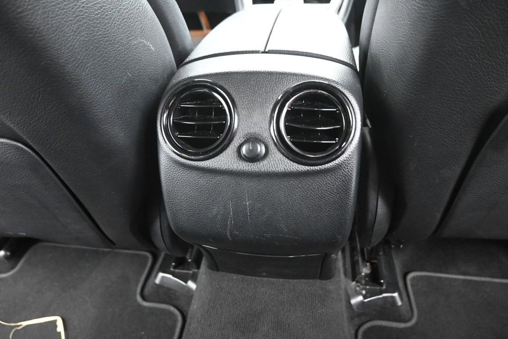 Used 2019 Mercedes-Benz GLC 300 image 10