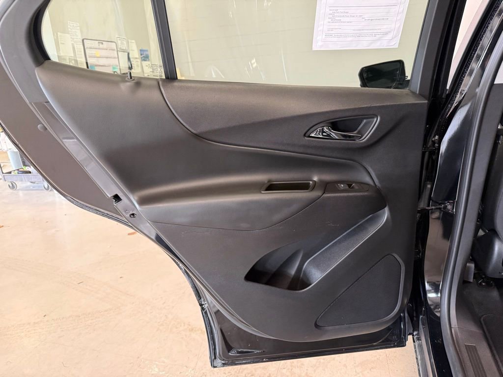 Used 2024 Chevrolet Equinox LT image 31