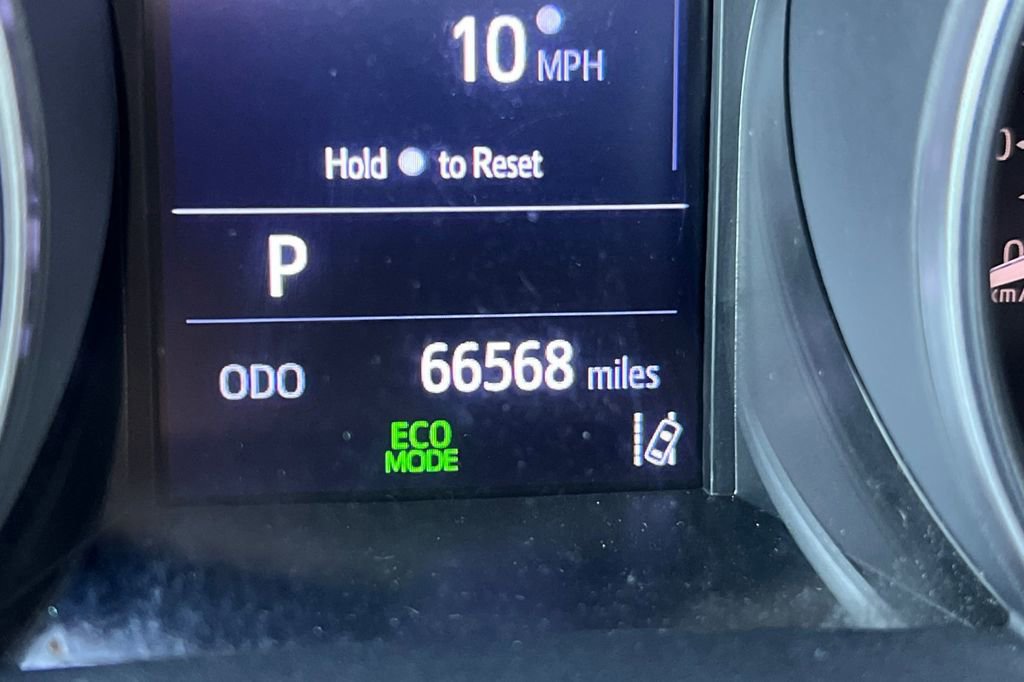 Used 2020 Toyota C-HR XLE image 28