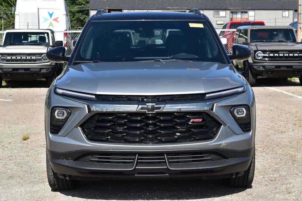 Used 2026 Chevrolet TrailBlazer RS w/ Driver Confidence Package FWD image 2