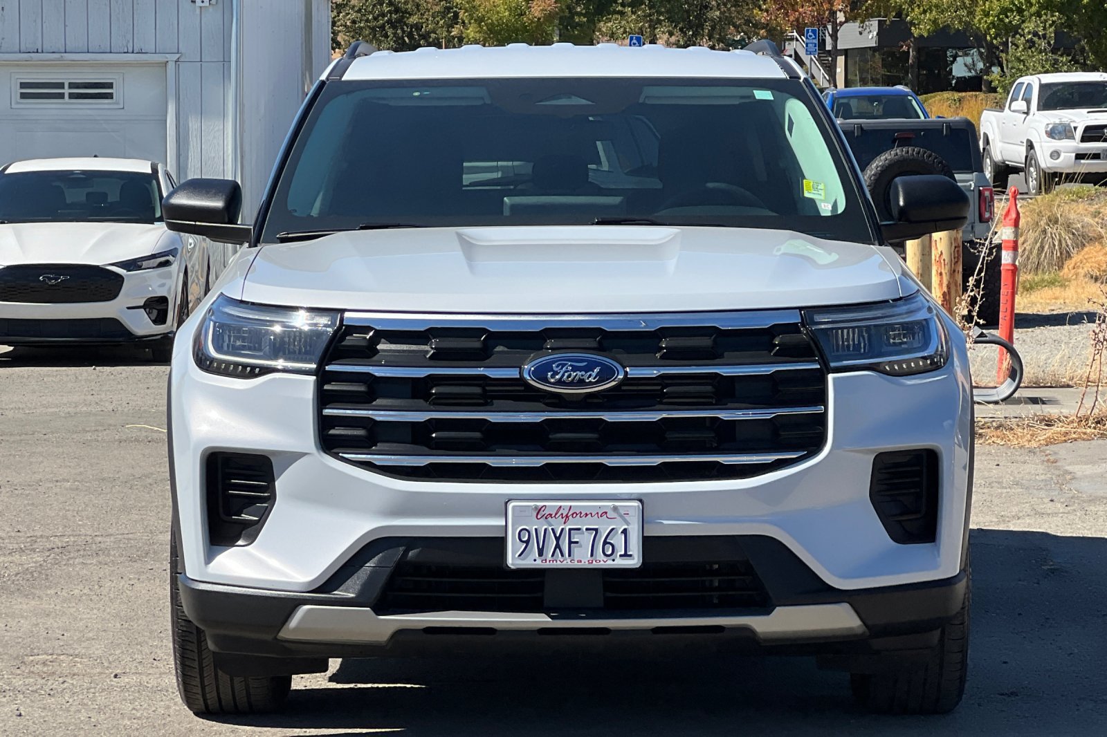 Certified 2025 Ford Explorer Active AWD/4WD image 11