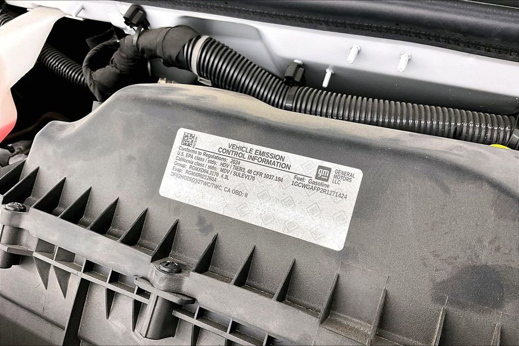 Used 2024 Chevrolet Express 2500 w/ Driver Convenience Package RWD image 32
