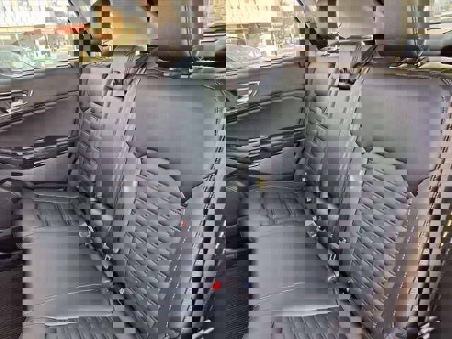 Certified 2024 Ford Edge SEL w/ Convenience Package image 9