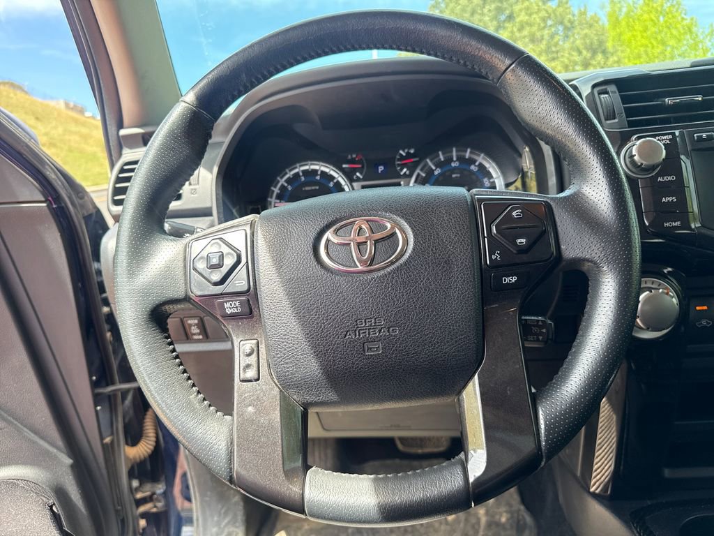 Used 2018 Toyota 4Runner TRD Off-Road Premium AWD/4WD image 24