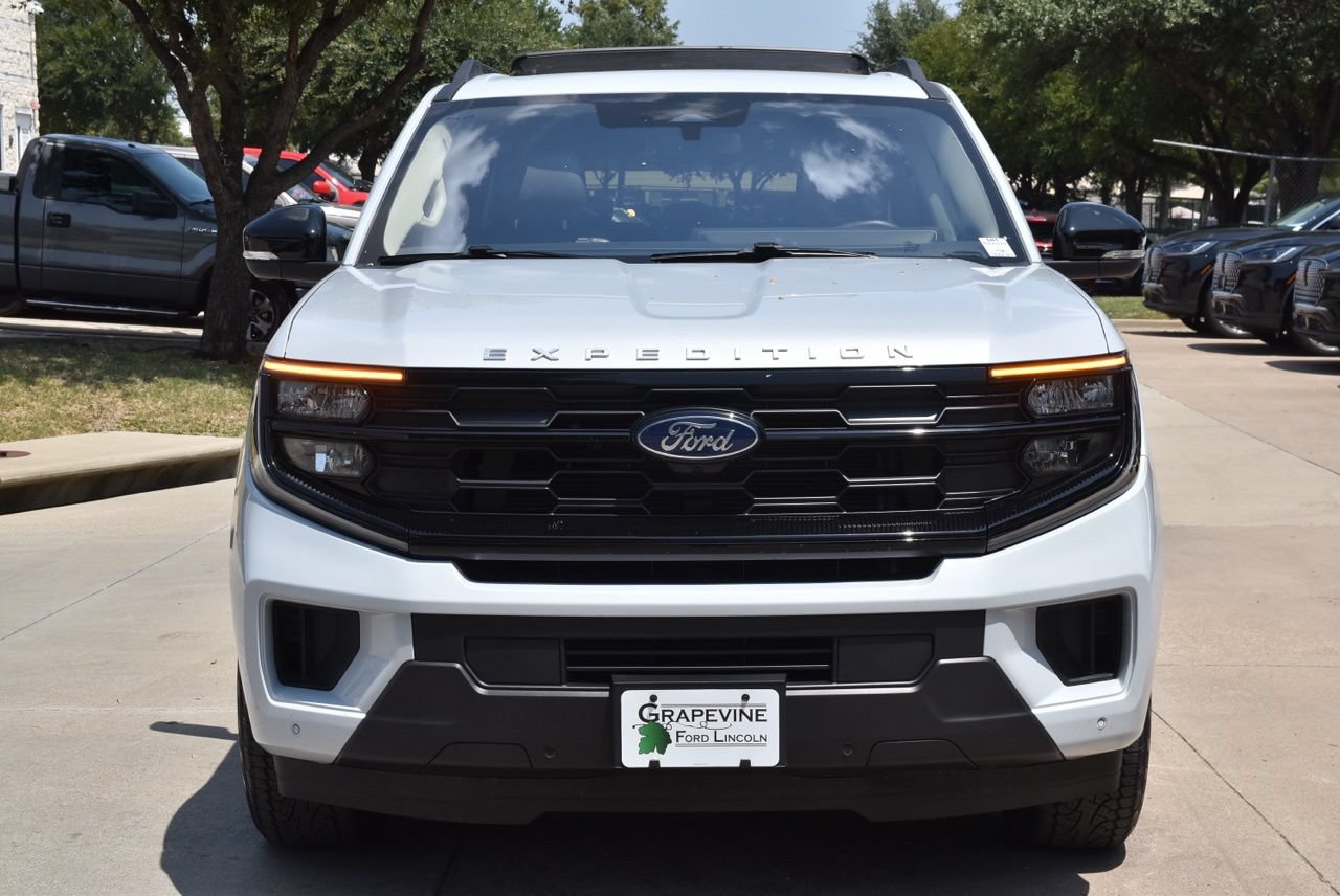 Certified 2025 Ford Expedition Max Active AWD/4WD image 3