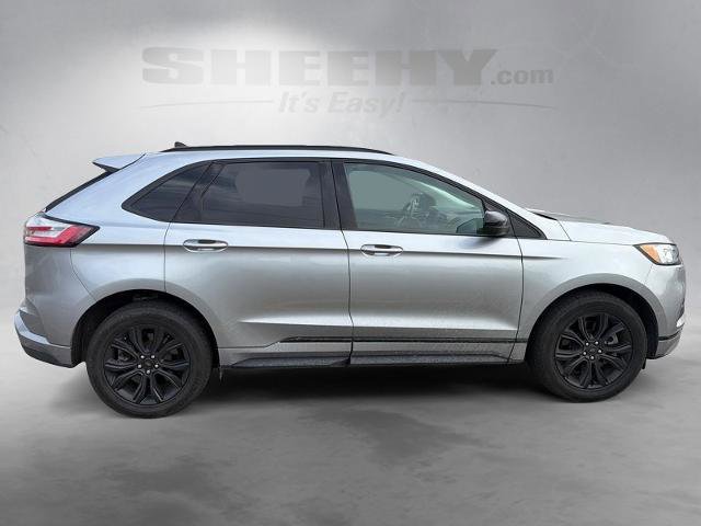 Certified 2022 Ford Edge SE w/ Black Appearance Package image 6