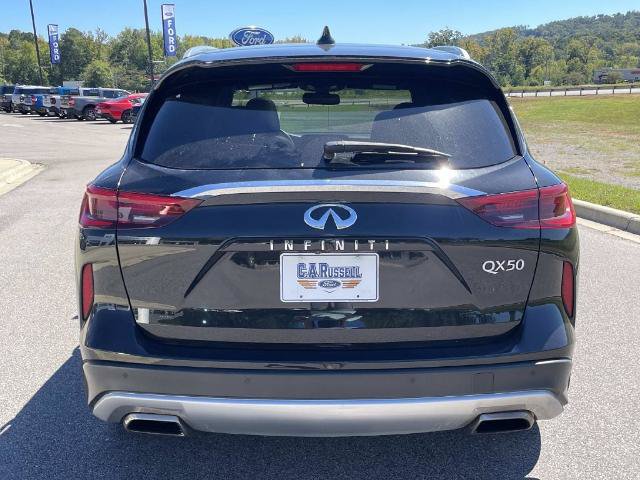 Used 2019 INFINITI QX50 Essential w/ Sensory Package AWD/4WD image 4