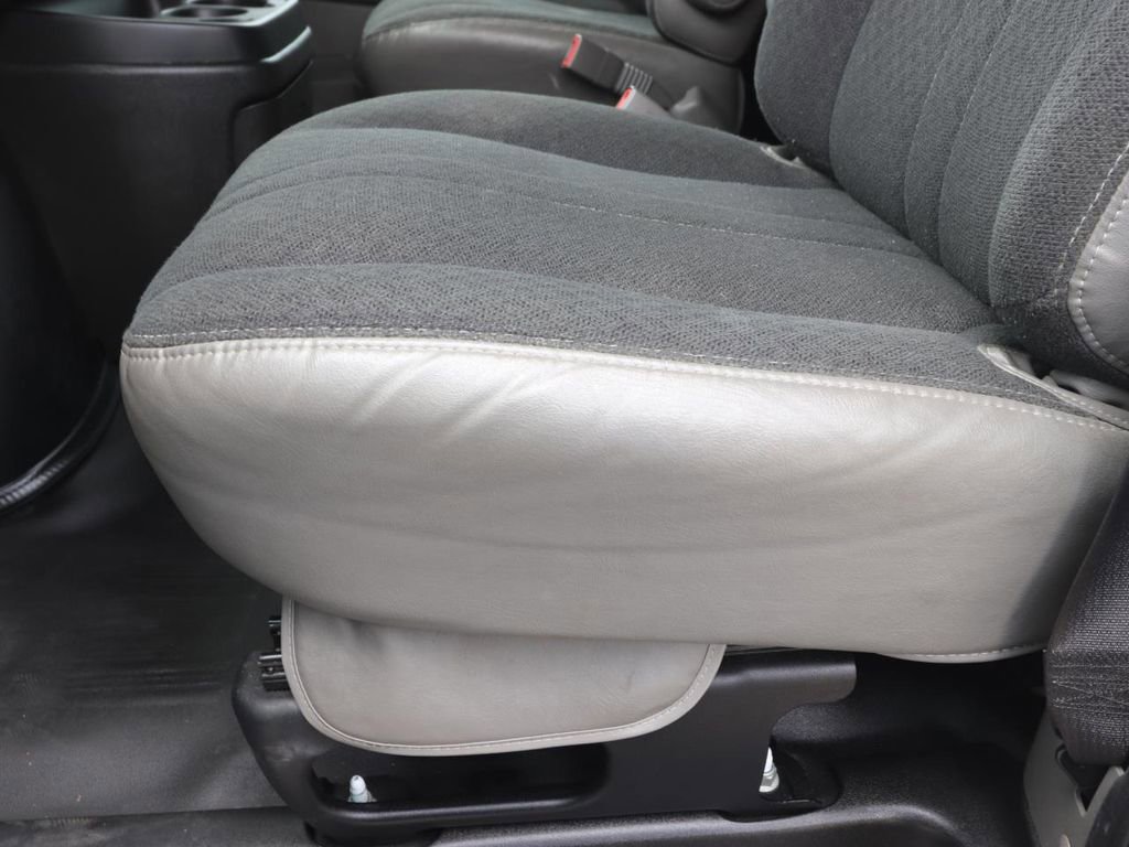 Used 2024 GMC Savana 2500 w/ Driver Convenience Package image 17