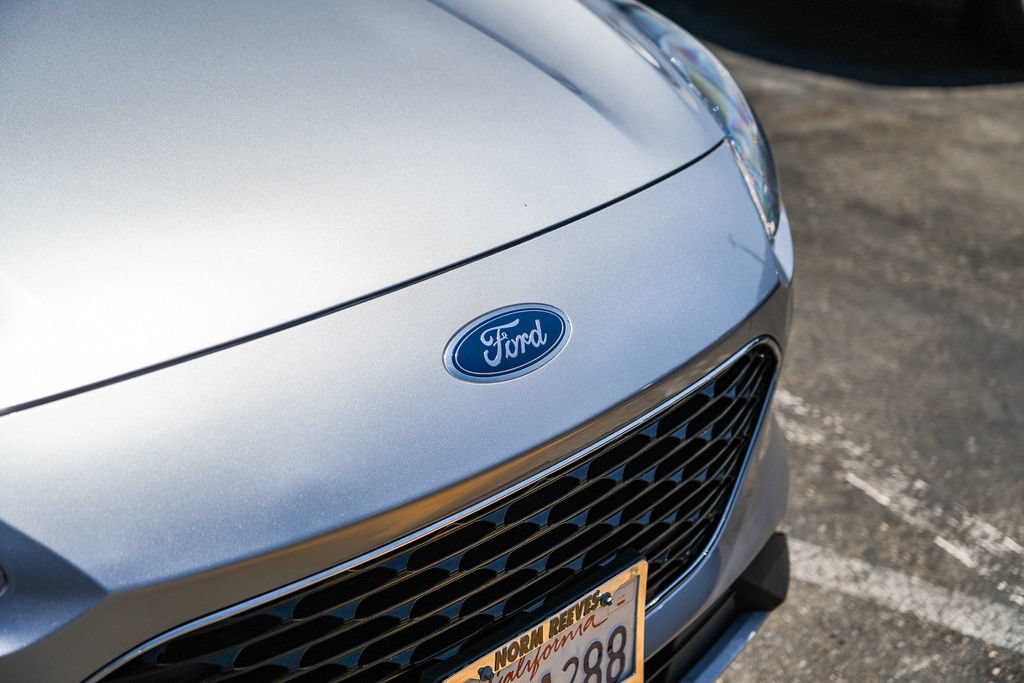 Certified 2021 Ford Escape SE FWD image 3