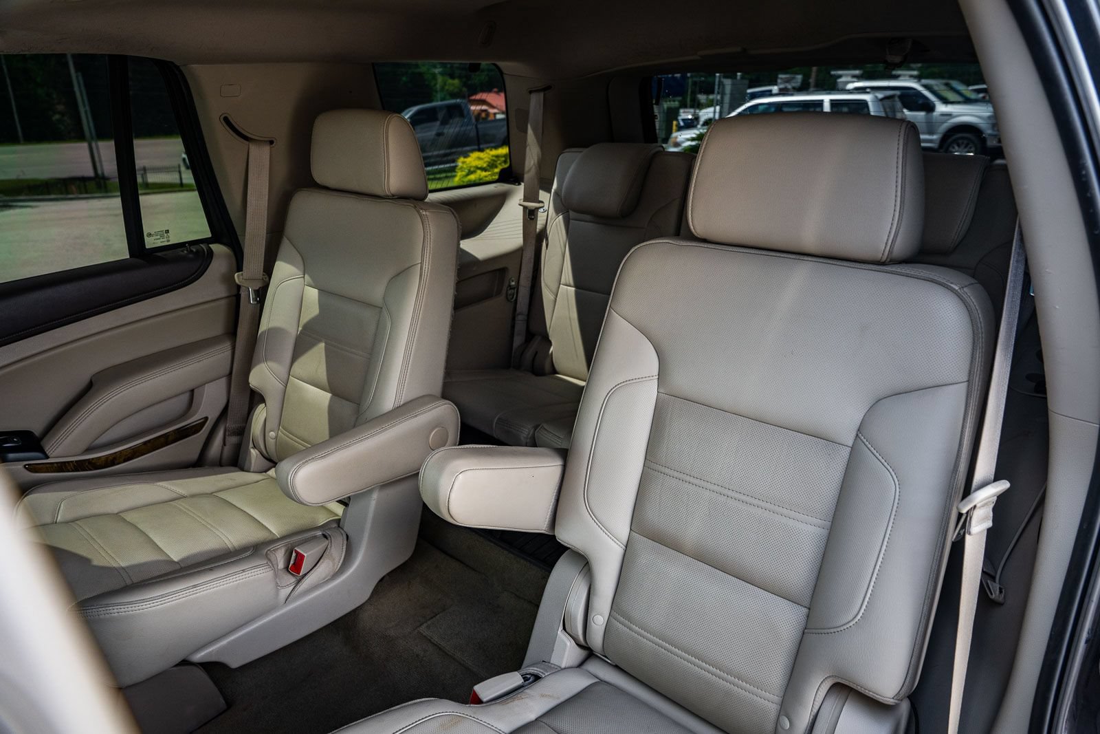 Used 2017 GMC Yukon Denali w/ Open Road Package RWD image 19