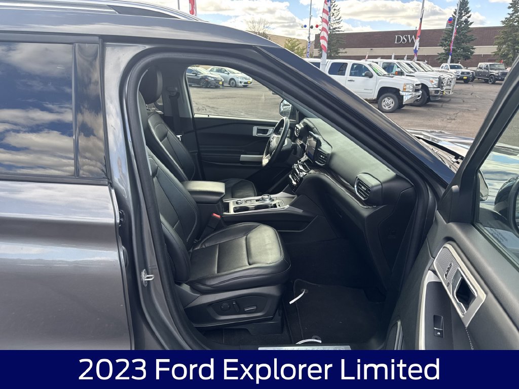 Certified 2023 Ford Explorer Limited AWD/4WD image 13