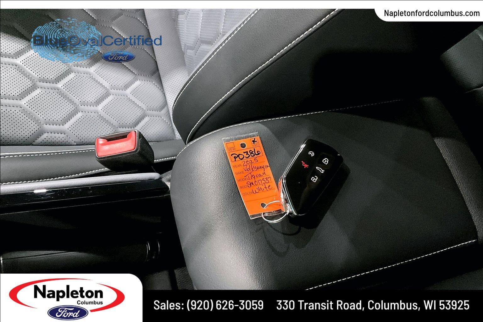 Used 2025 Volkswagen Tiguan SEL R-Line AWD/4WD image 12