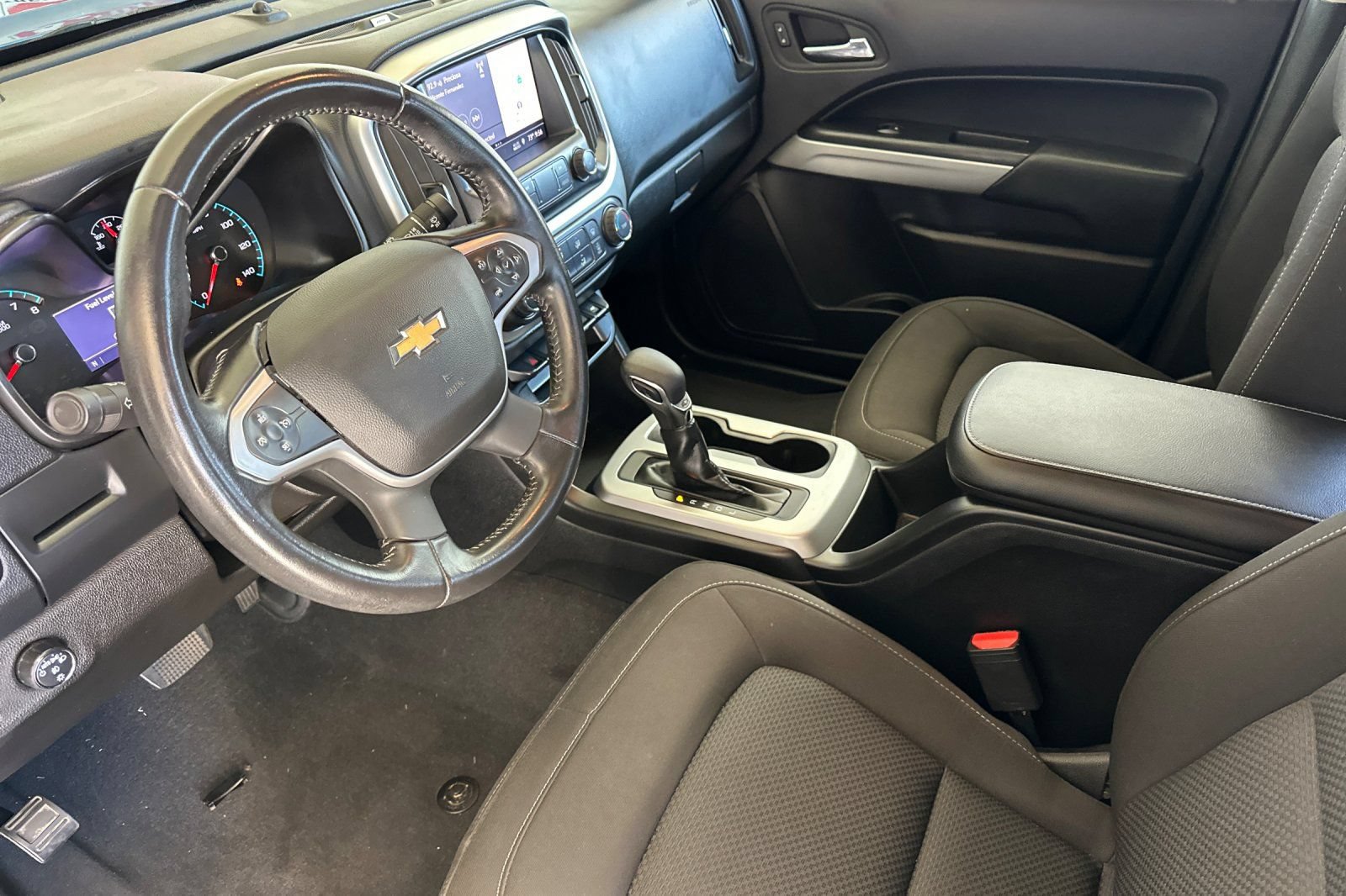 Used 2022 Chevrolet Colorado LT w/ LT Convenience Package RWD image 9