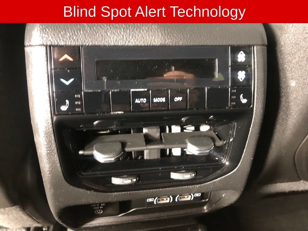 Used 2023 Jeep Grand Cherokee L Limited AWD/4WD image 13