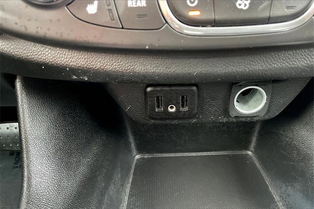 Used 2019 Chevrolet Traverse LT image 33