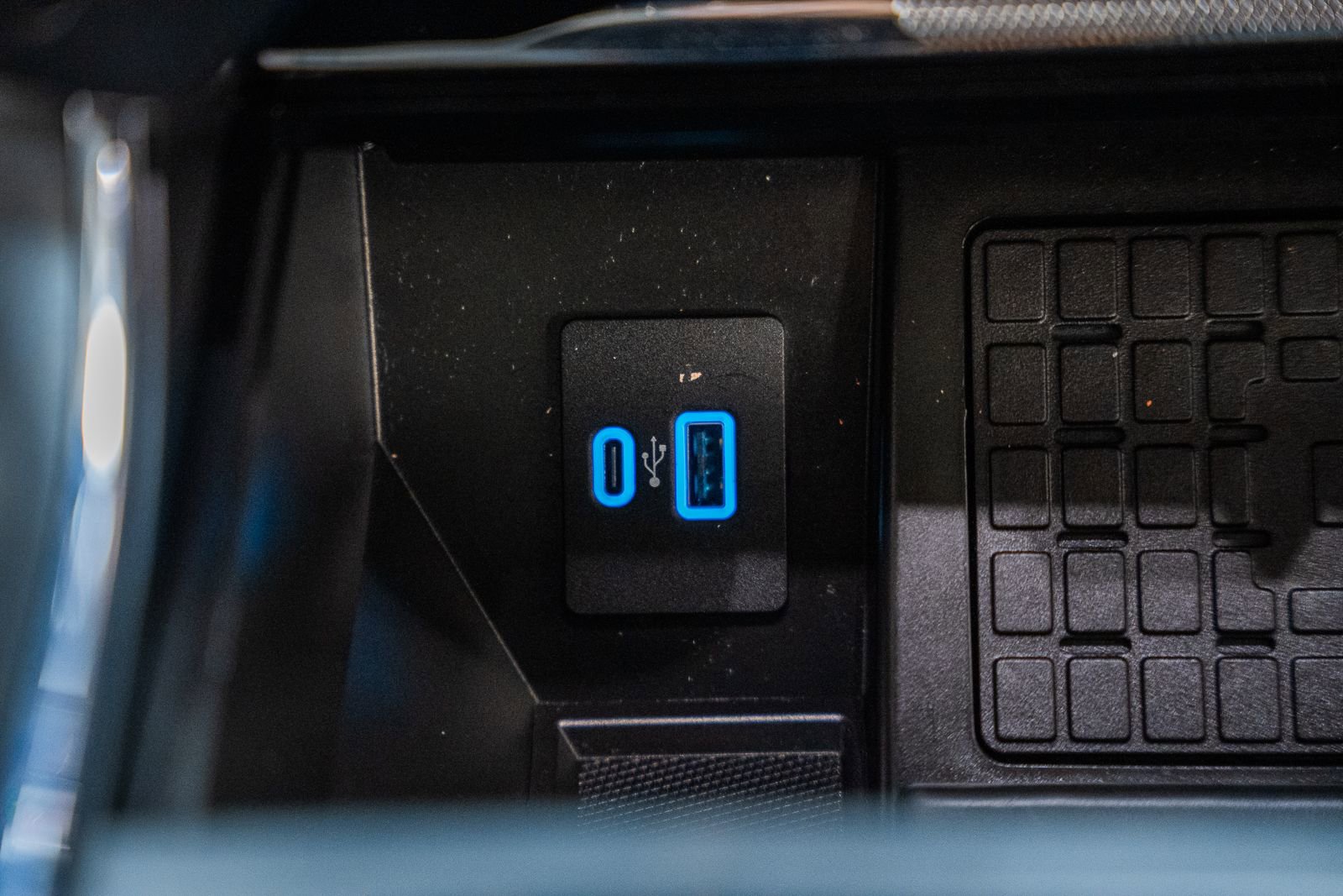 Certified 2023 Ford F150 Lariat w/ Equipment Group 502A High image 33