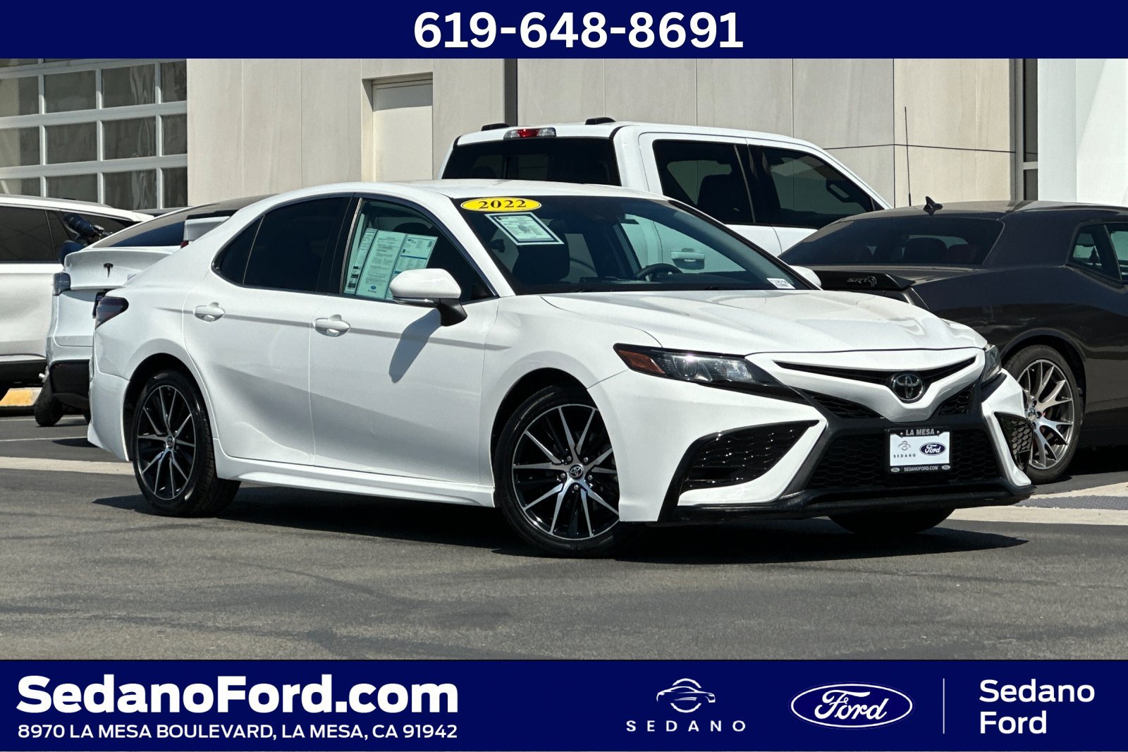 Used 2022 Toyota Camry SE w/ Carpet Mat Package (TMS) FWD image 1