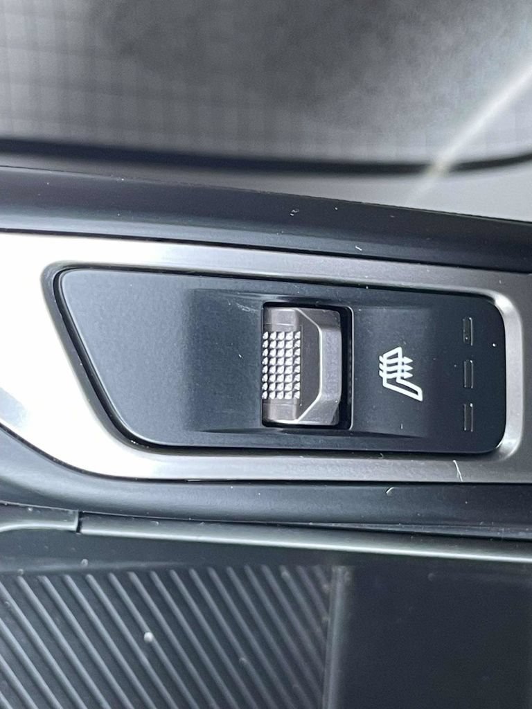 Used 2025 Kia Sorento S w/ Panoramic Sunroof Package FWD image 19