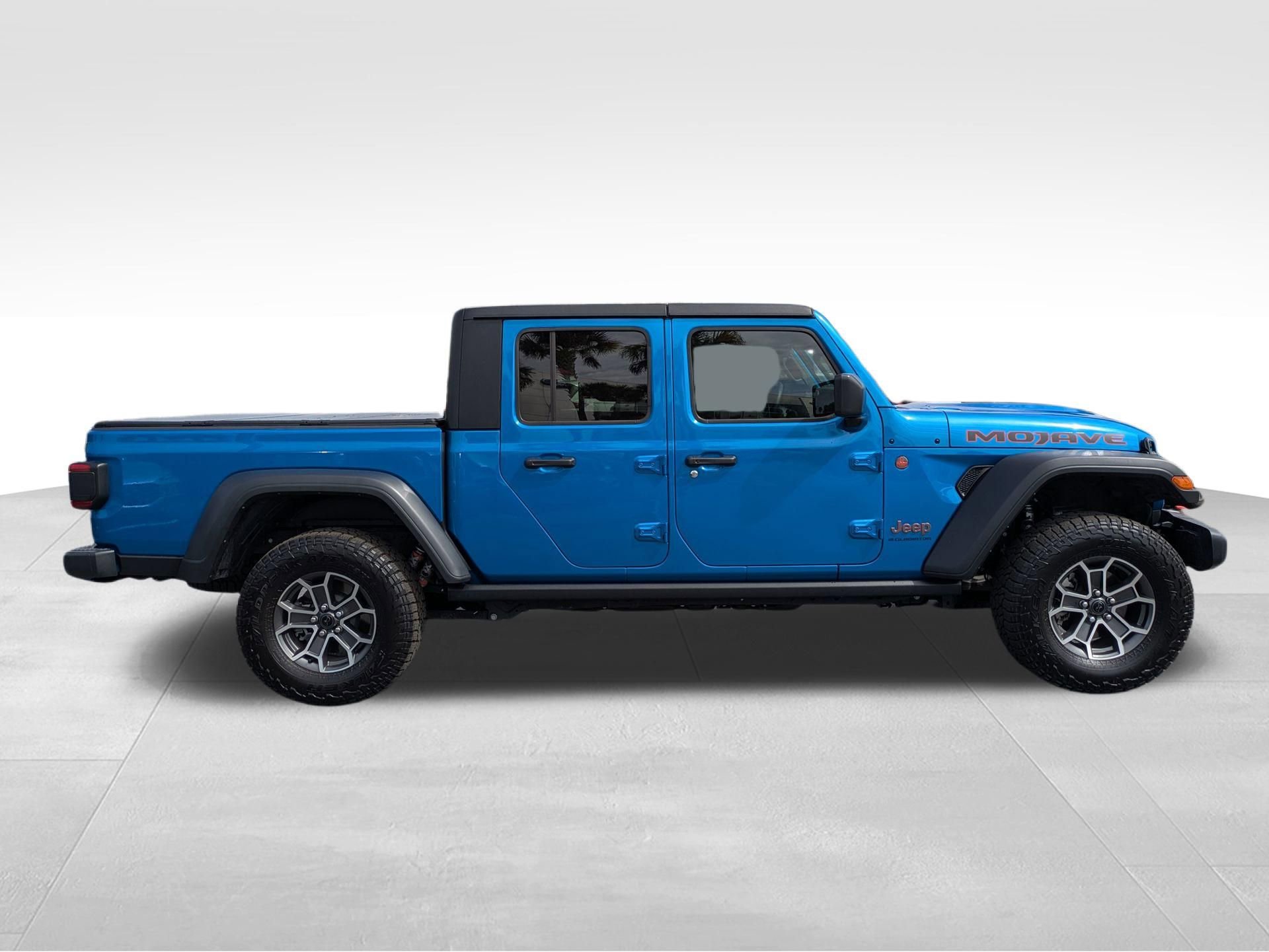 Used 2024 Jeep Gladiator Mojave w/ Convenience Group image 4