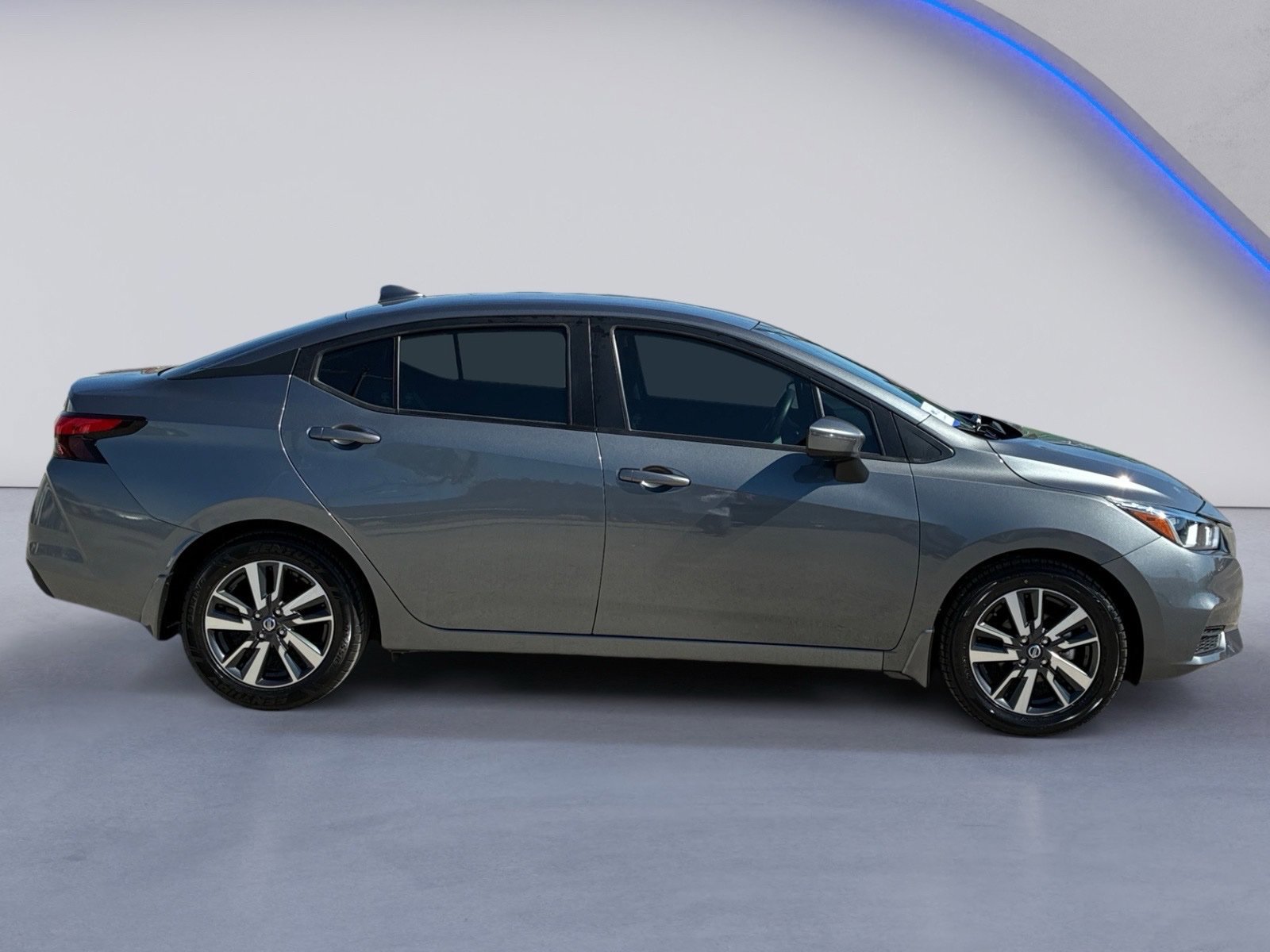 Used 2021 Nissan Versa SV FWD image 6
