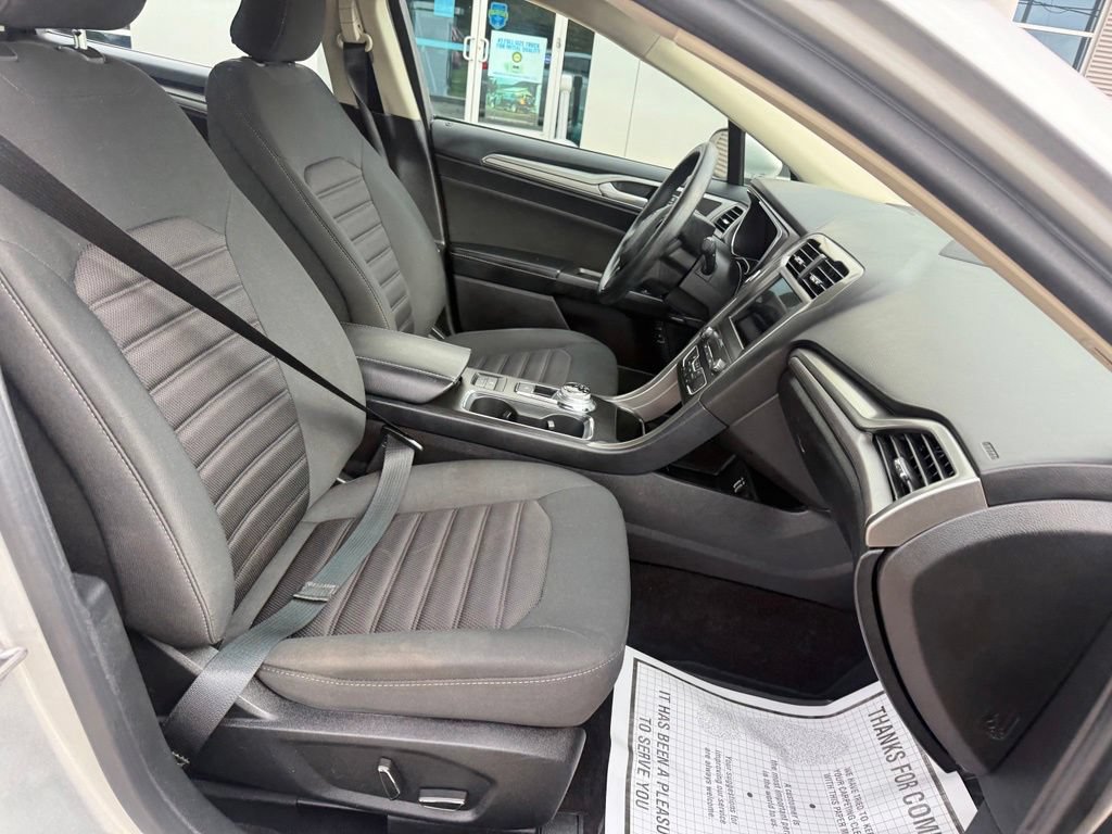 Certified 2019 Ford Fusion SE FWD image 14