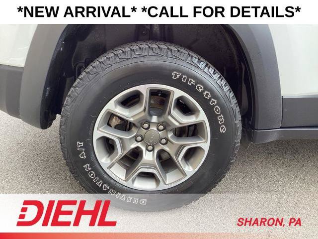 Used 2022 Jeep Cherokee Trailhawk w/ Sun, Sound & Nav Group AWD/4WD image 9