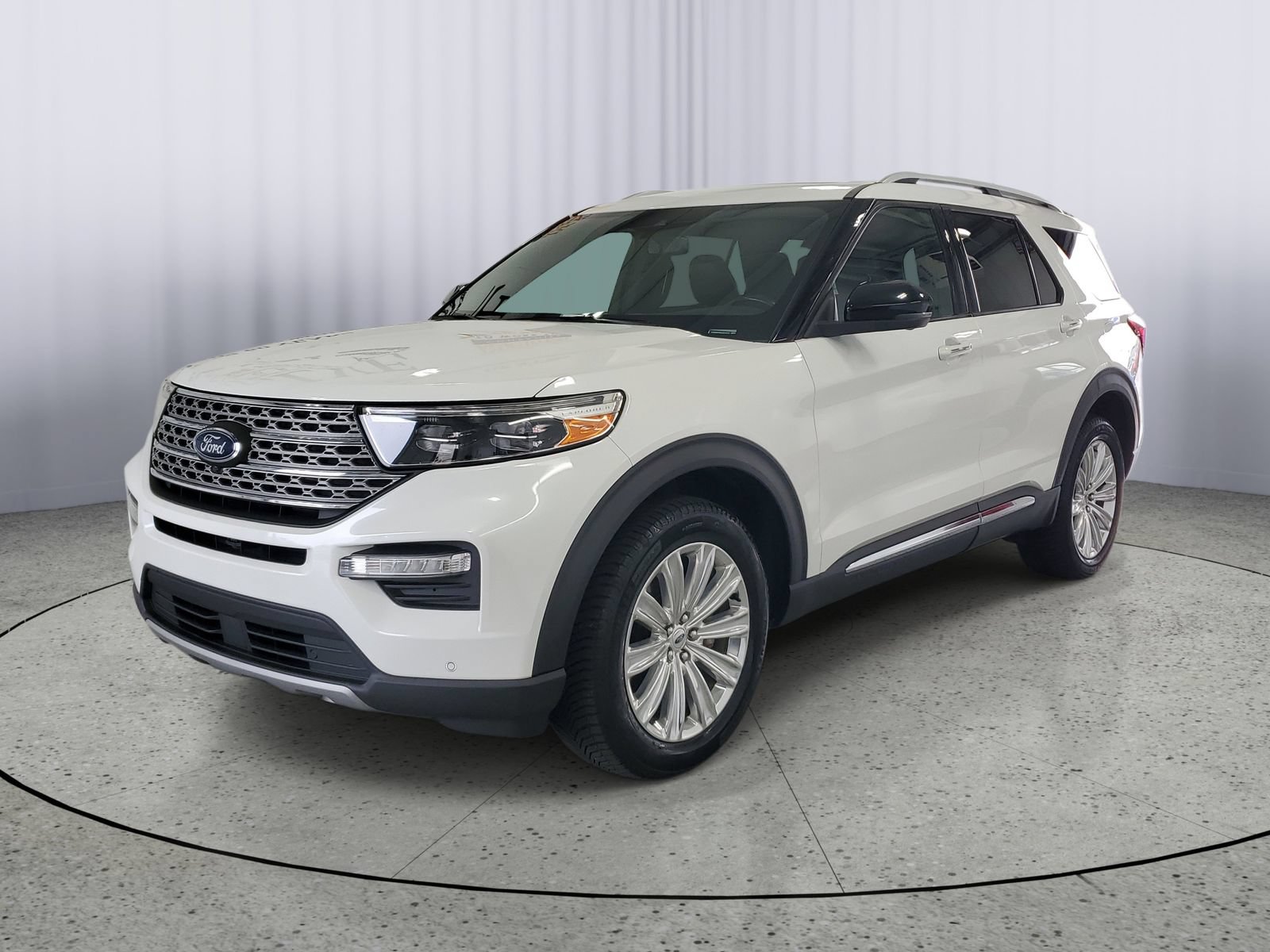 Certified 2020 Ford Explorer Limited w/ Hybrid Equipment Group 310A AWD/4WD image 2