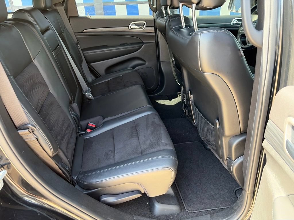 Used 2020 Jeep Grand Cherokee Altitude RWD image 14