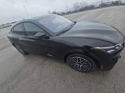 Certified 2024 Ford Mustang Mach-E Premium image 3