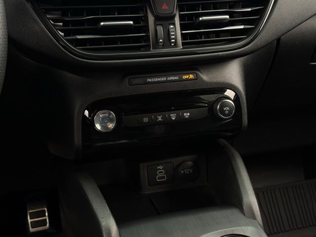 Certified 2024 Ford Escape ST-Line Select w/ Tech Pack #1 image 40
