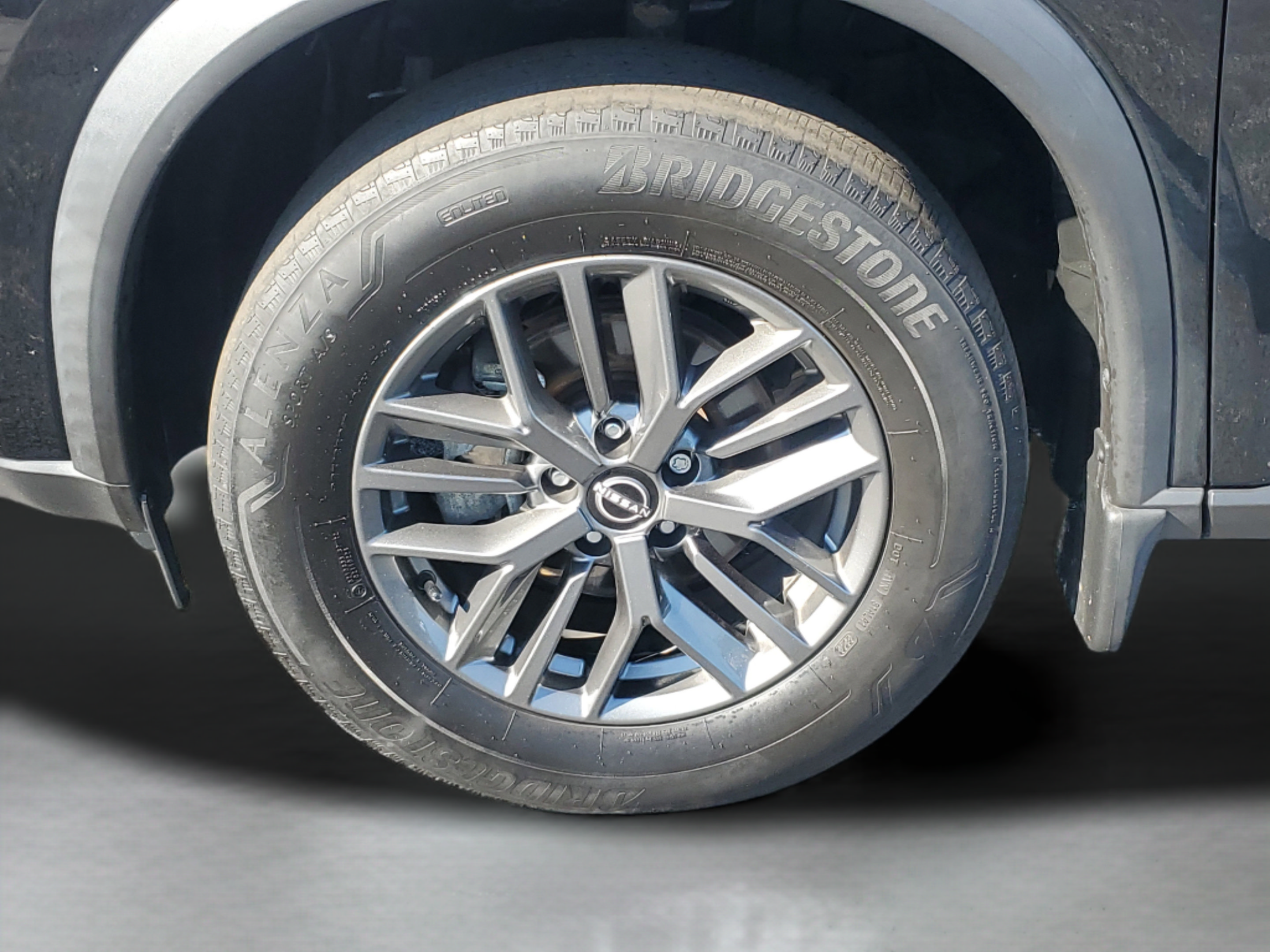 Used 2023 Nissan Rogue S FWD image 28