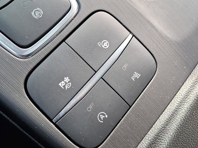 Certified 2022 Ford Escape Titanium w/ Titanium Elite Package image 25